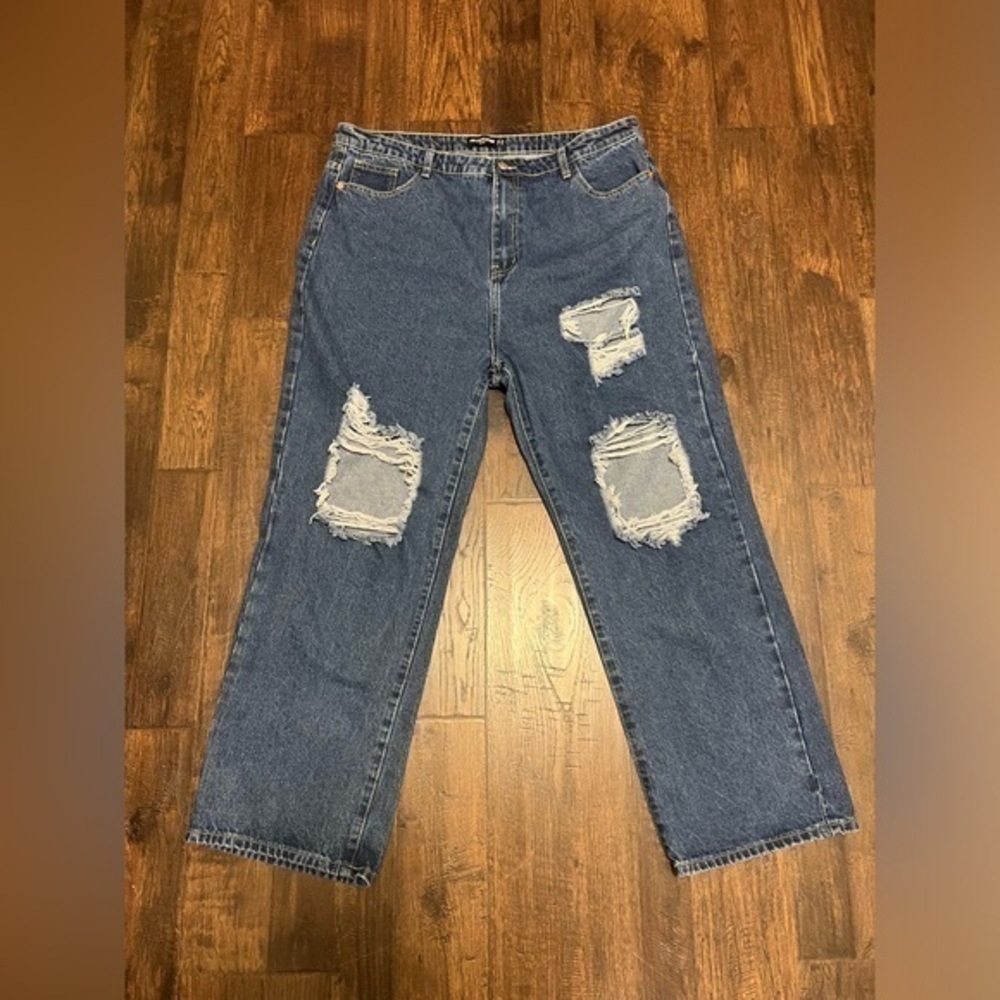 Pretty Little Thing Plus Distressed Straight Leg Jeans Size Women’s 16